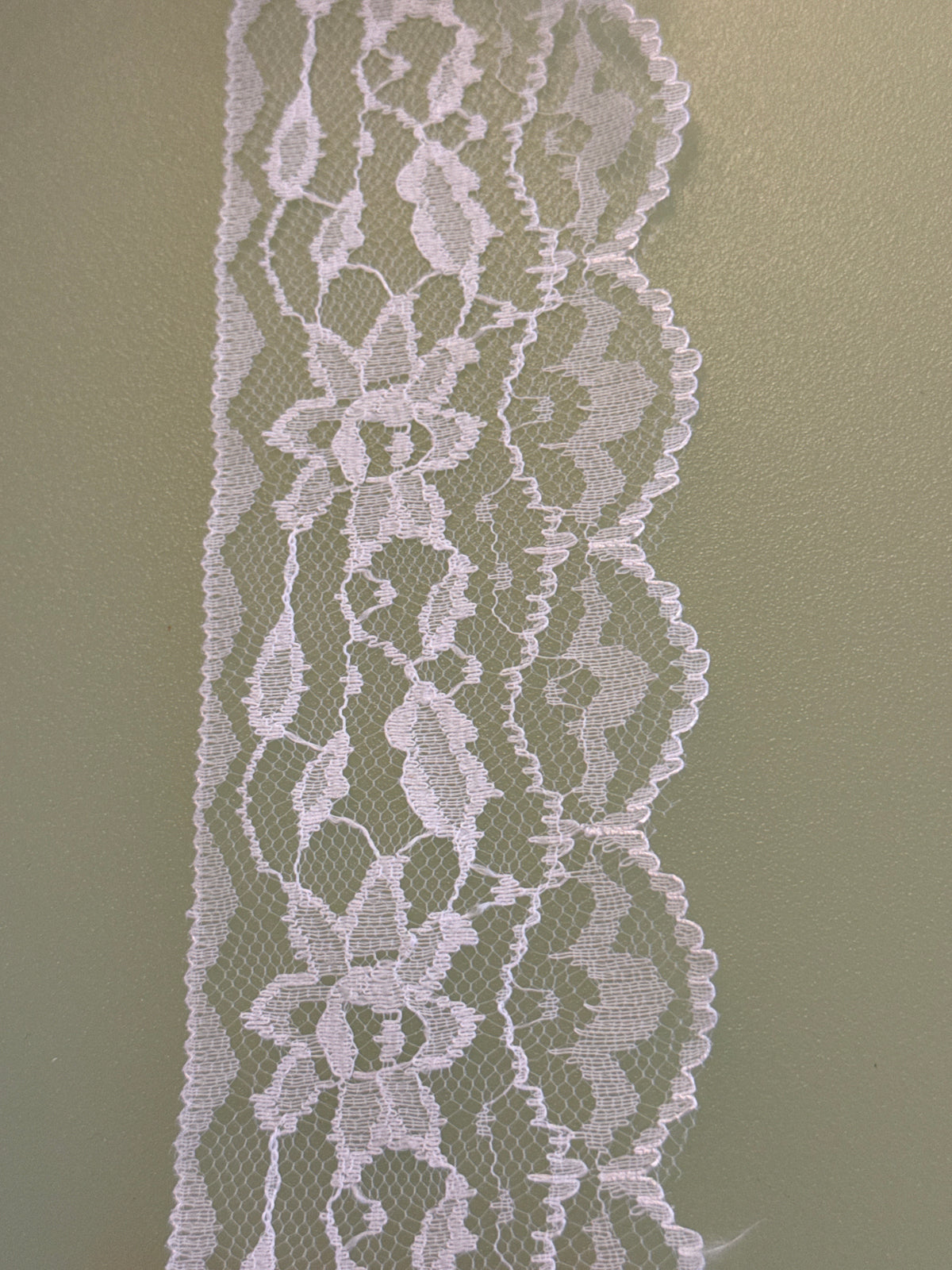Cream nylon lace trim, 60mm wide
