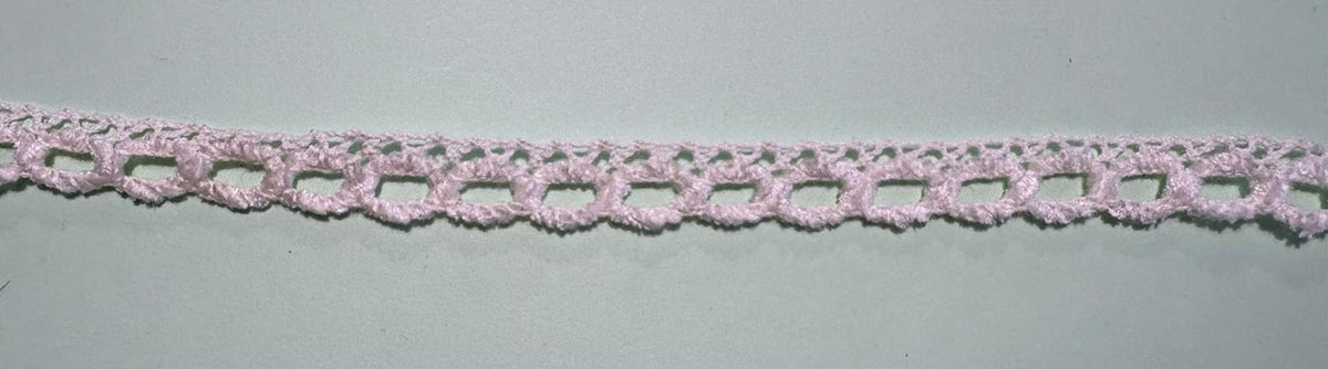 Cream crochet lace trim with openwork pattern, 15mm wide