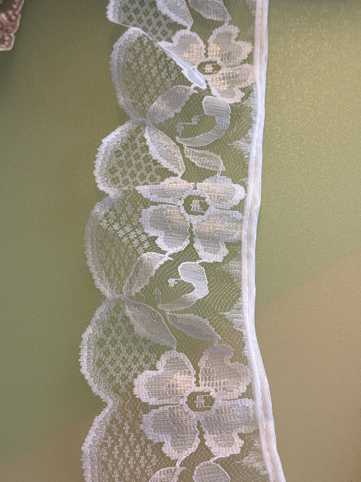 White gathered nylon lace, 70mm wide