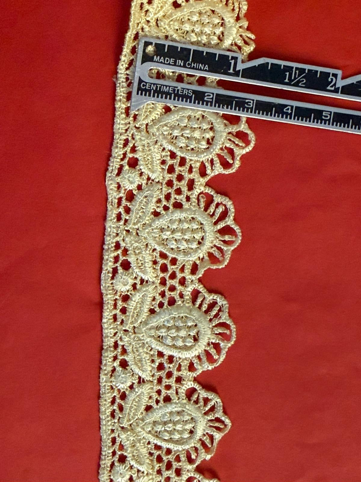 Lemon guipure lace, 30mm wide