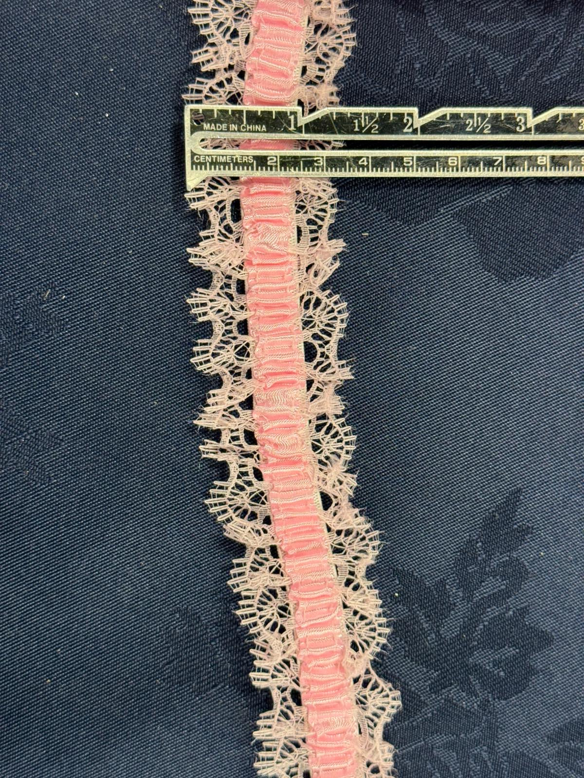 Pink double scallop stretch lace, 30mm wide