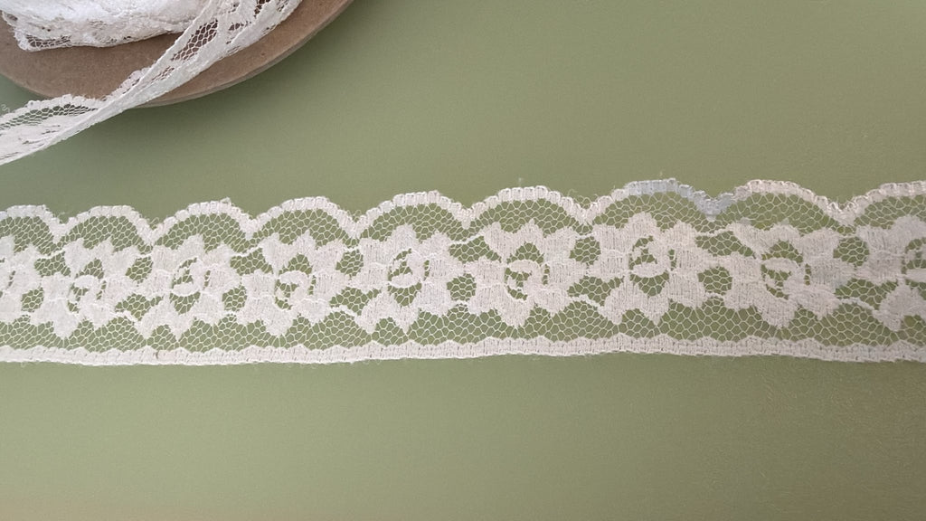 White flower lace, 40mm wide